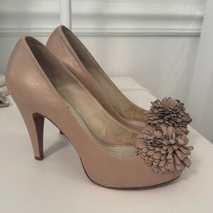 Zara | Elegant Tan Heels with Floral Accent | Pre-Owned